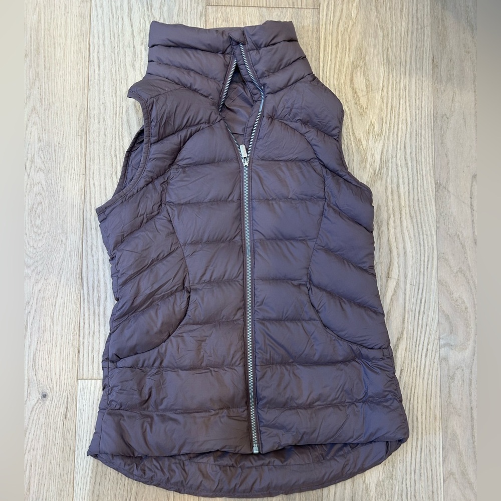 Lululemon, vest, pink, size 6, detachable hood.